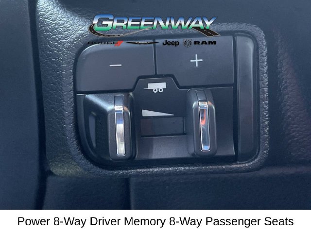 Used 2023 Dodge Durango R/T RWD image 29