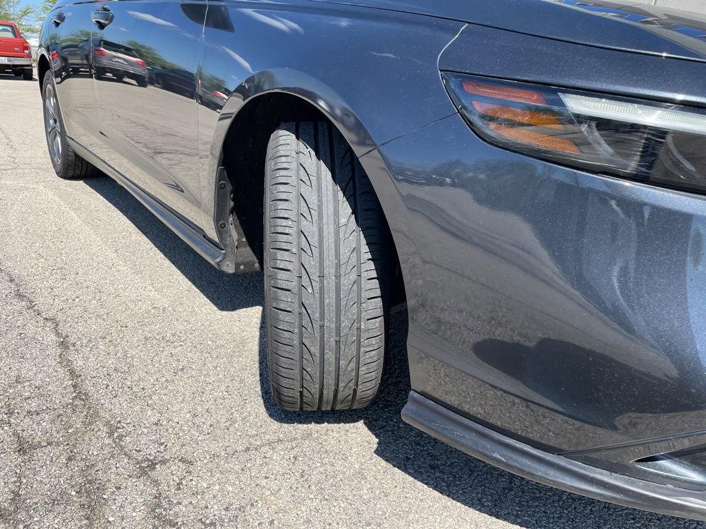 Used 2023 Honda Accord EX image 17