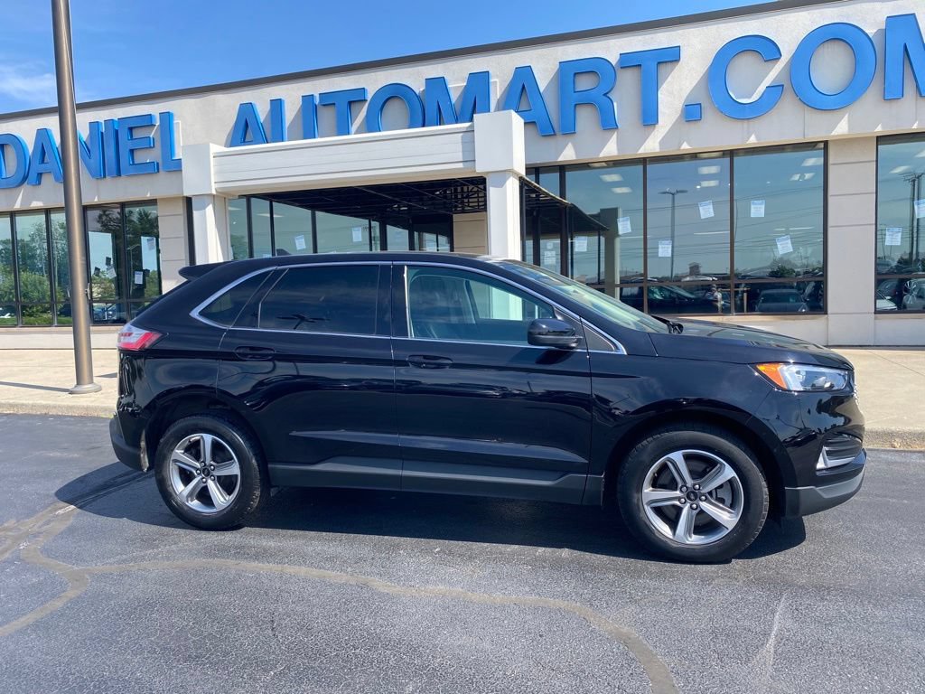 Used 2024 Ford Edge SEL w/ Convenience Package AWD/4WD image 2
