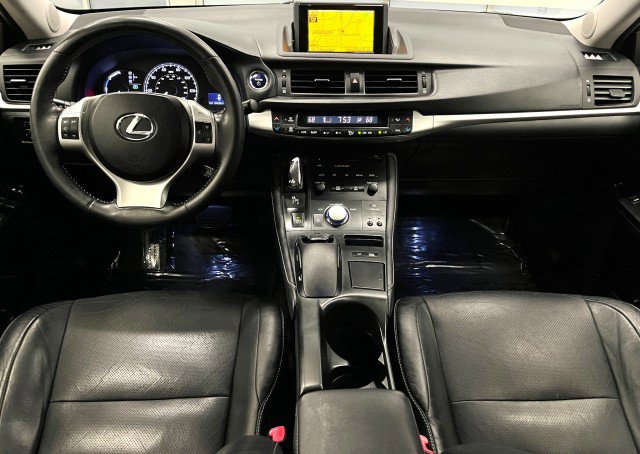 Used 2011 Lexus CT 200h Premium w/ Leather Pkg image 16