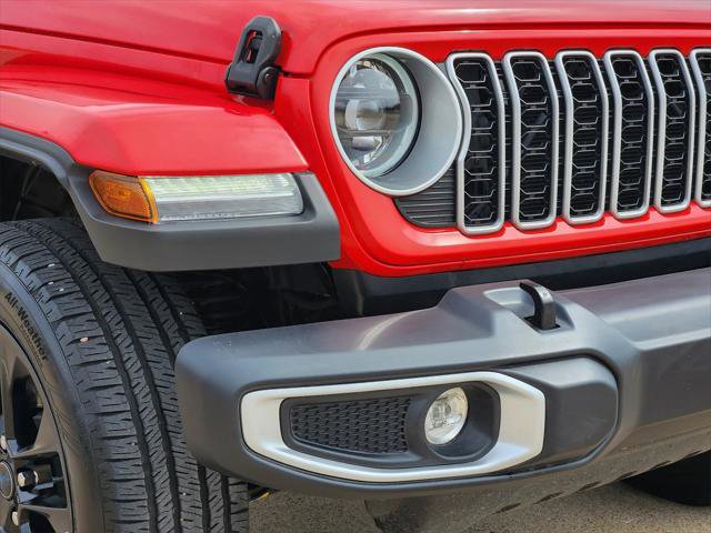 Certified 2025 Jeep Wrangler Sahara image 9
