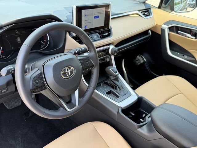 Used 2025 Toyota RAV4 XLE Premium image 10