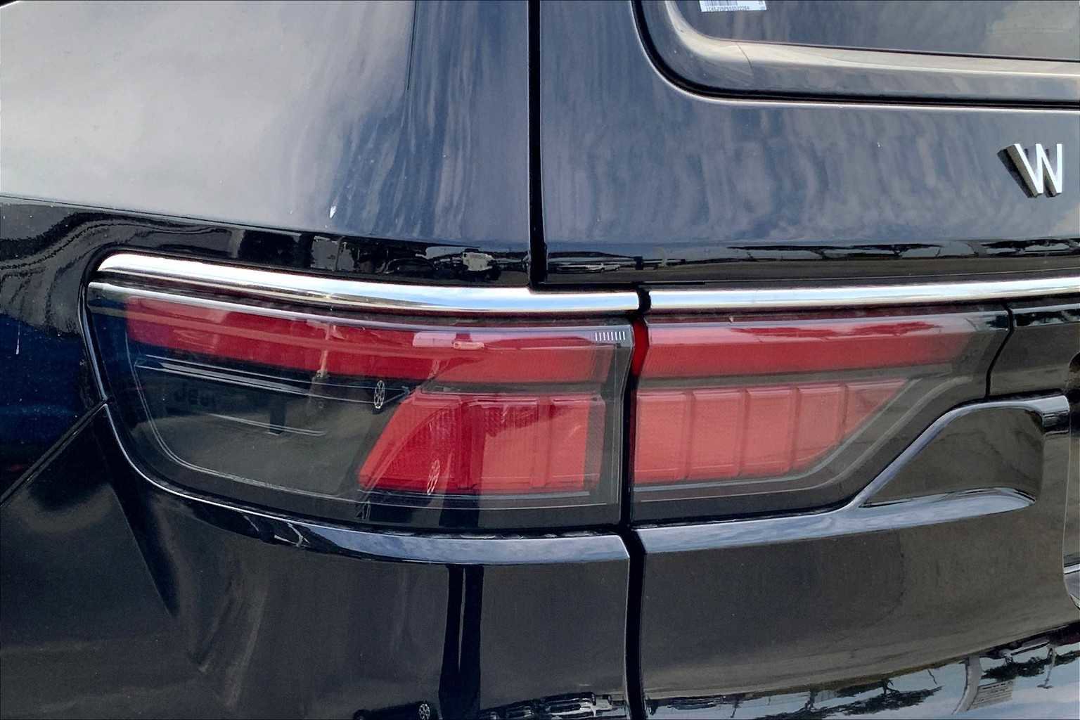 New 2025 Jeep Wagoneer Series II image 12