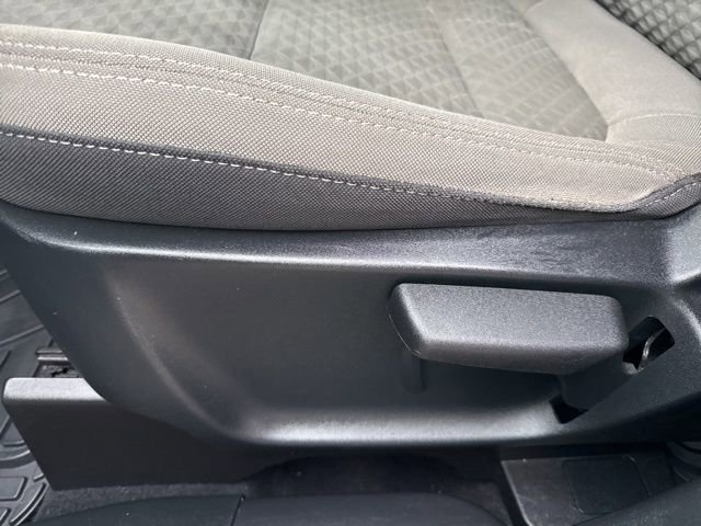 Used 2022 Ford Escape SE w/ Cold Weather Package image 12