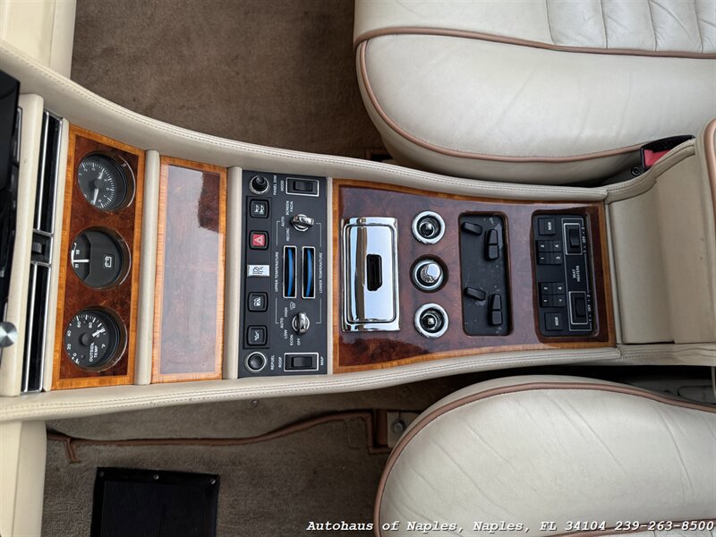 Used 1990 Rolls-Royce Corniche III RWD image 35