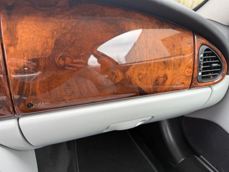 Used 2005 Jaguar XK8 Coupe RWD image 24