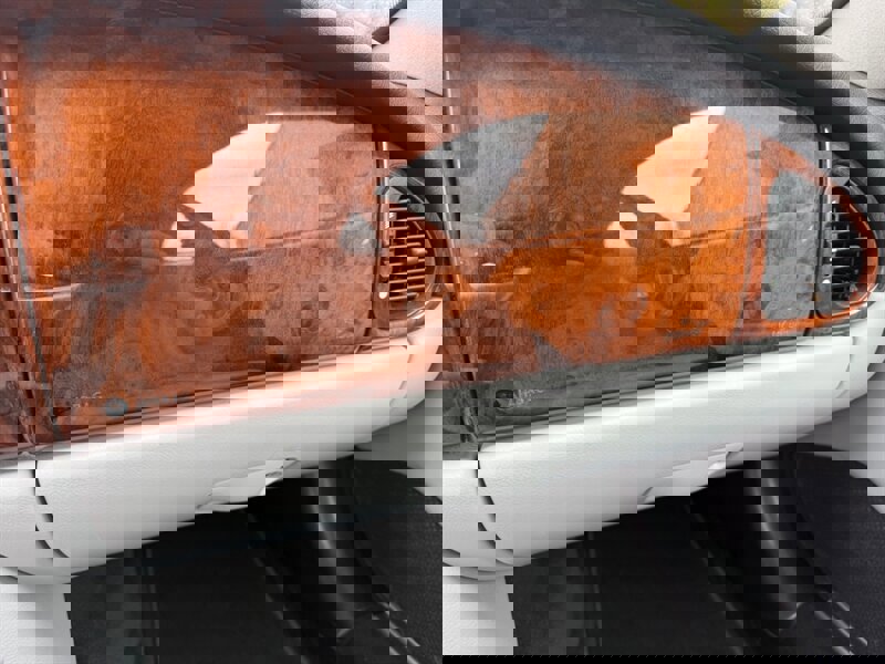 Used 2005 Jaguar XK8 Coupe image 24