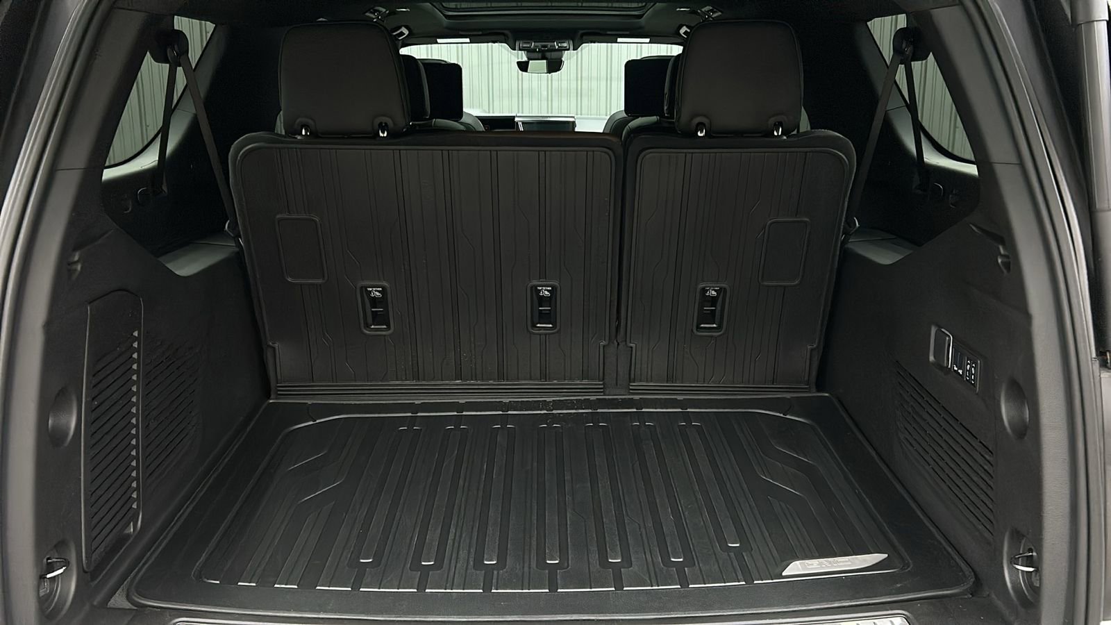 Used 2025 GMC Yukon XL Denali Ultimate image 17