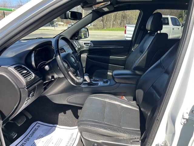 Used 2019 Jeep Grand Cherokee Limited w/ Luxury Group II AWD/4WD image 19