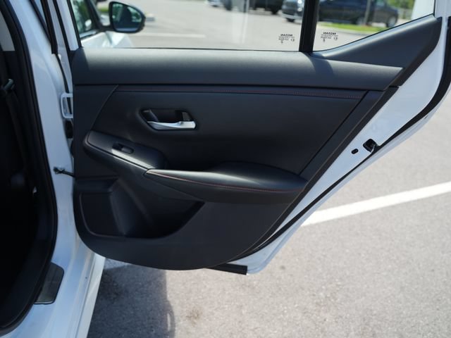 Used 2025 Nissan Sentra SR FWD image 23