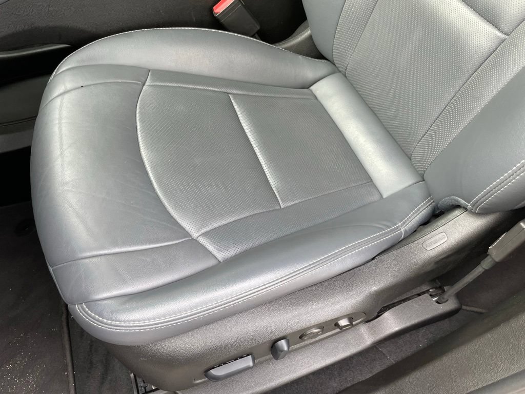 Used 2024 Buick Enclave Premium AWD/4WD image 24