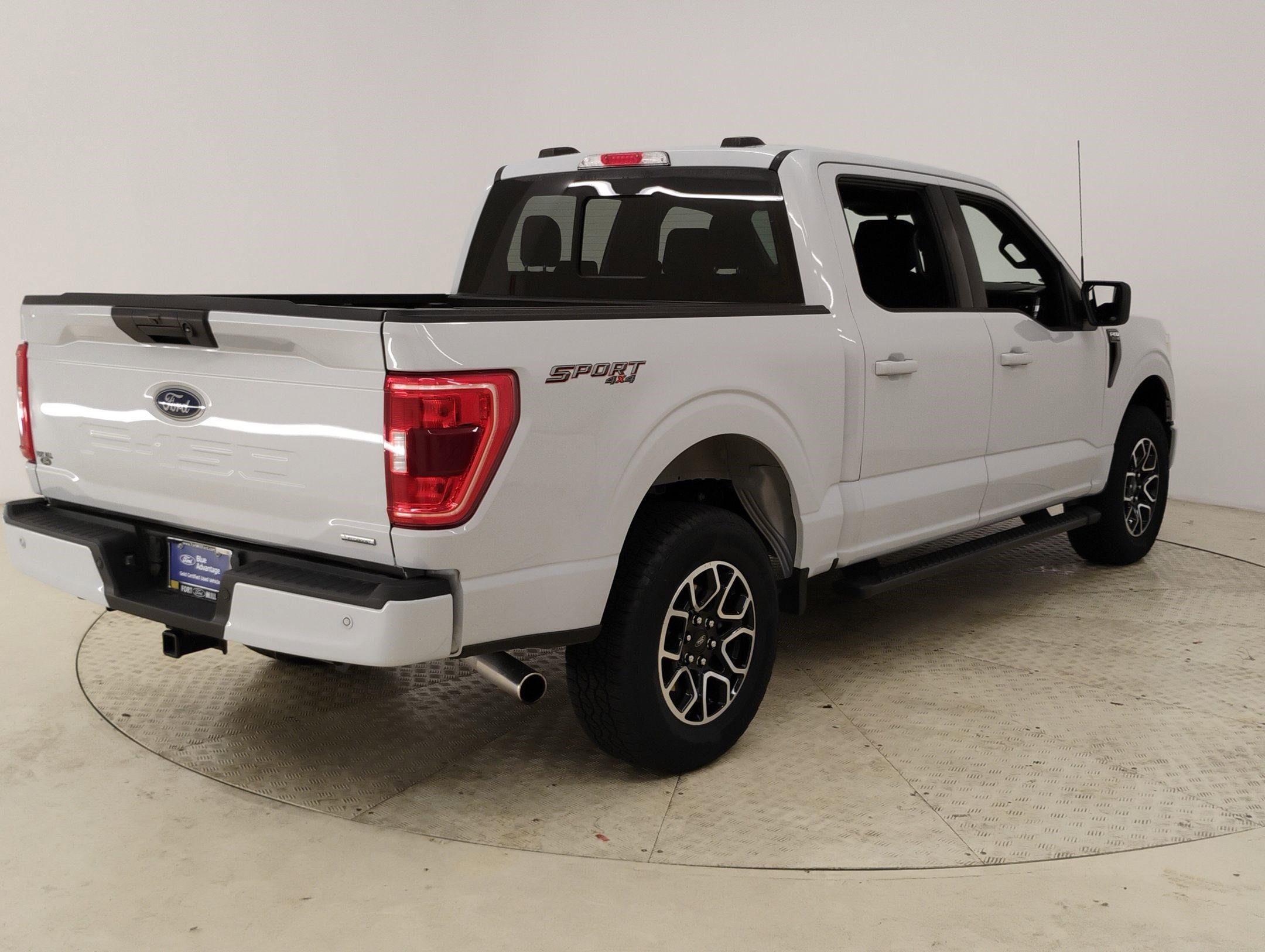 Certified 2022 Ford F150 XLT w/ Equipment Group 301A Mid image 9