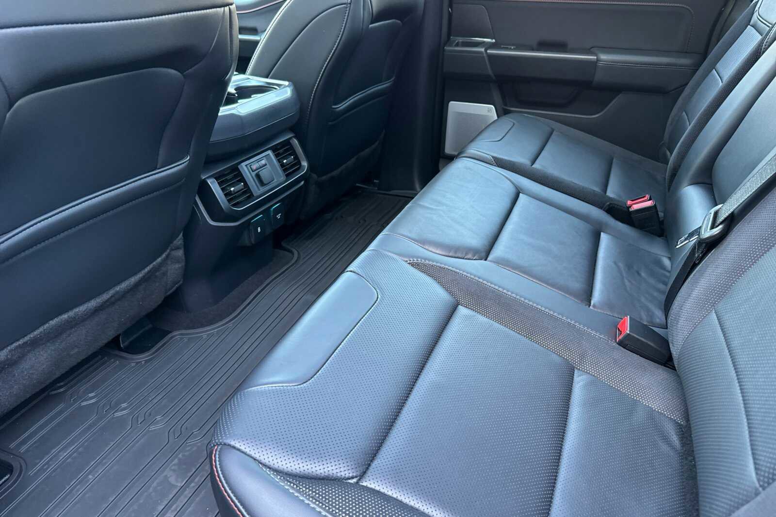 Certified 2025 Ford F150 Raptor AWD/4WD image 9