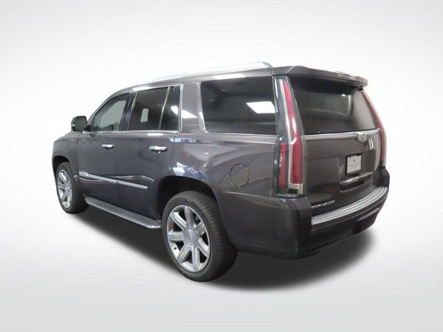 Used 2018 Cadillac Escalade Luxury image 3