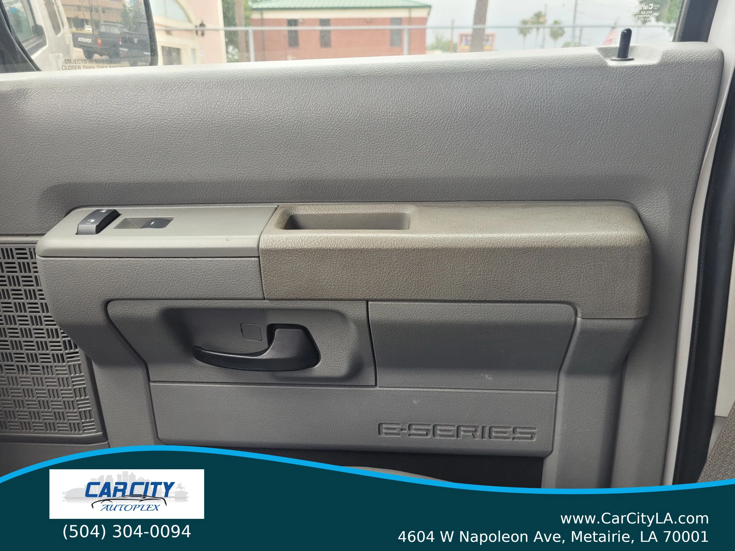 Used 2011 Ford E-250 and Econoline 250 w/ Commercial Cargo Van Pkg RWD image 12