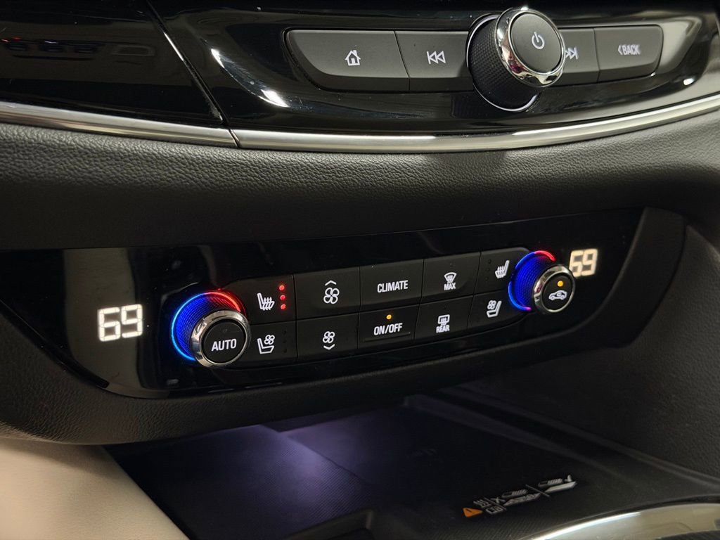 Certified 2022 Buick Enclave Avenir w/ Avenir Technology Package image 41