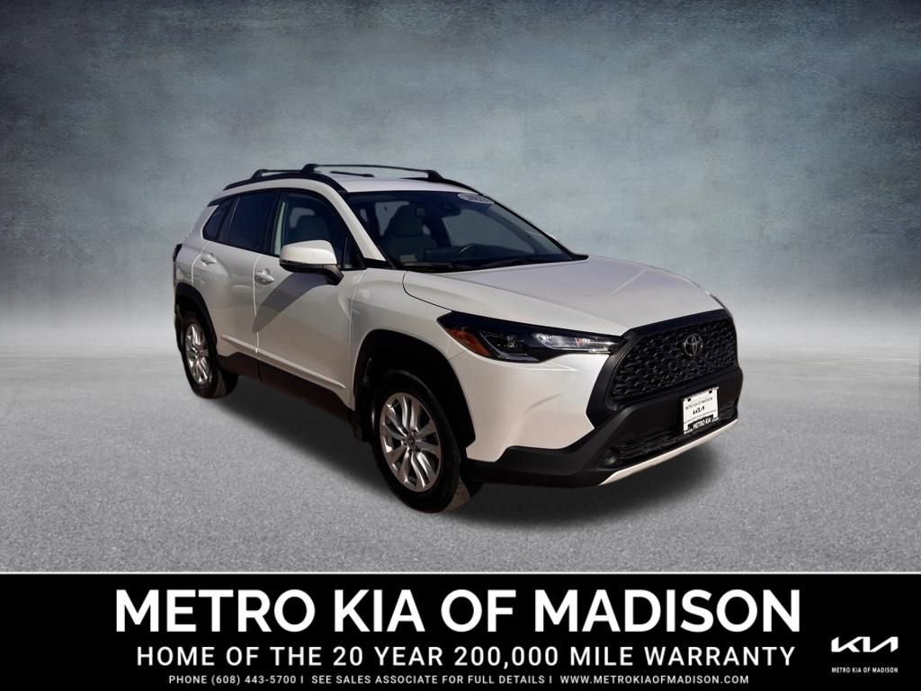 Used 2022 Toyota Corolla Cross LE image 7