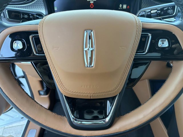 Used 2024 Lincoln Aviator Black Label w/ Class IV Trailer Tow Package AWD/4WD image 28