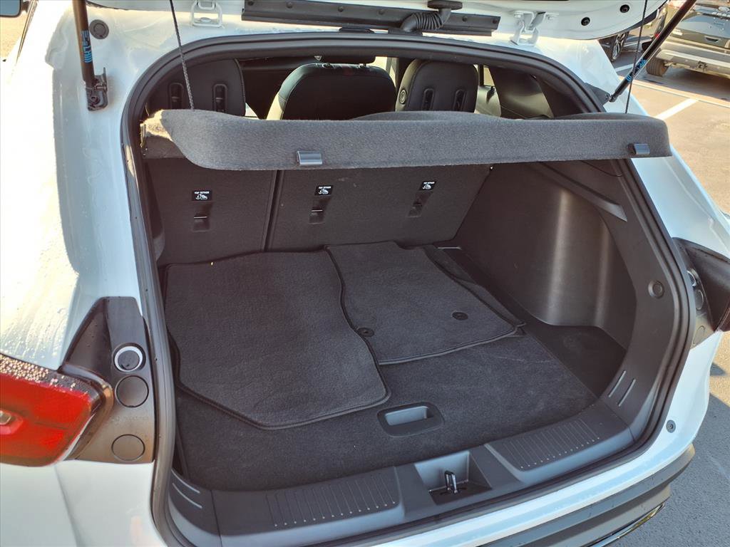 Used 2025 Chevrolet Trax RS w/ Sunroof Package image 26