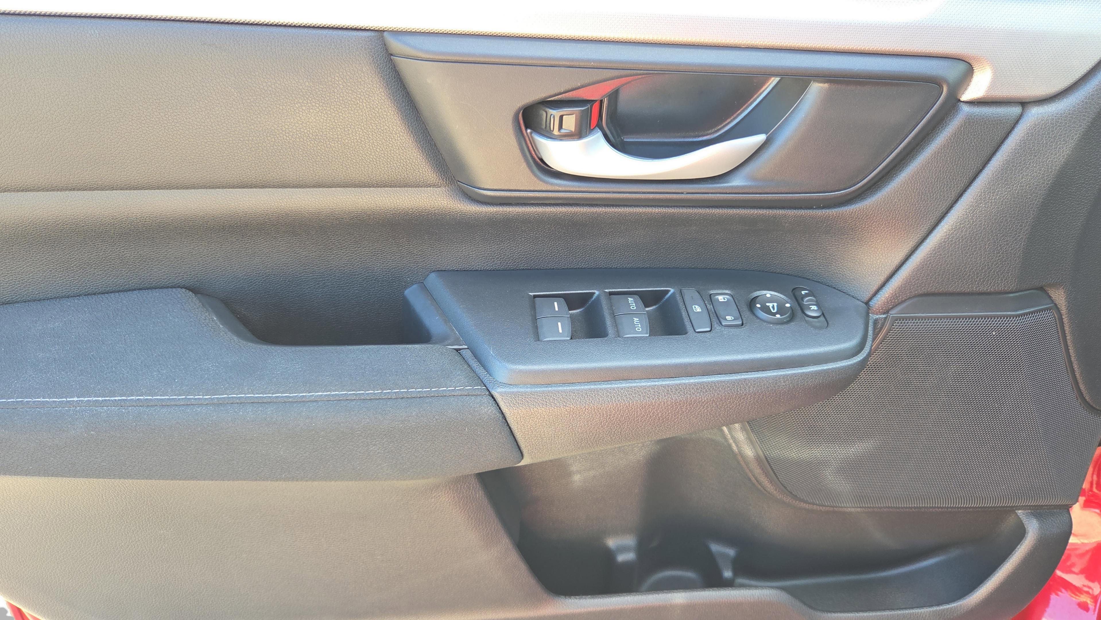 Used 2021 Honda CR-V Special Edition image 25