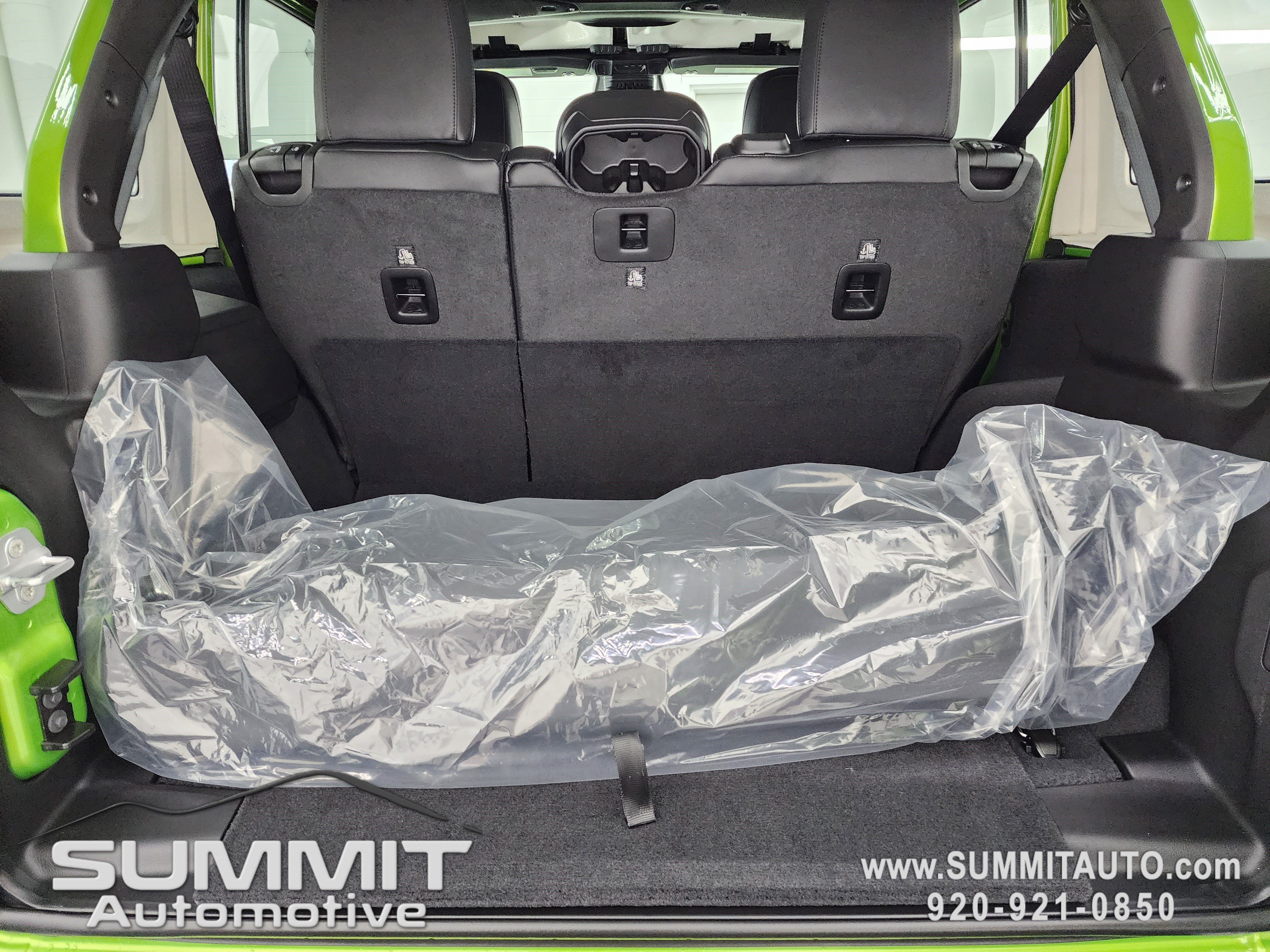 New 2026 Jeep Wrangler Unlimited Rubicon w/ Safety Group image 29