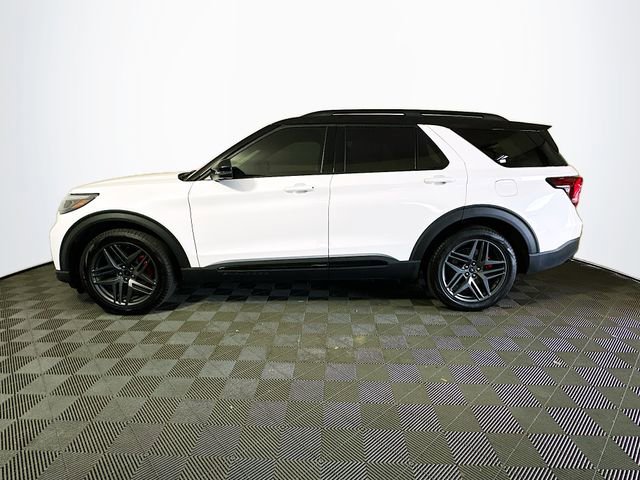 Used 2025 Ford Explorer ST RWD image 5