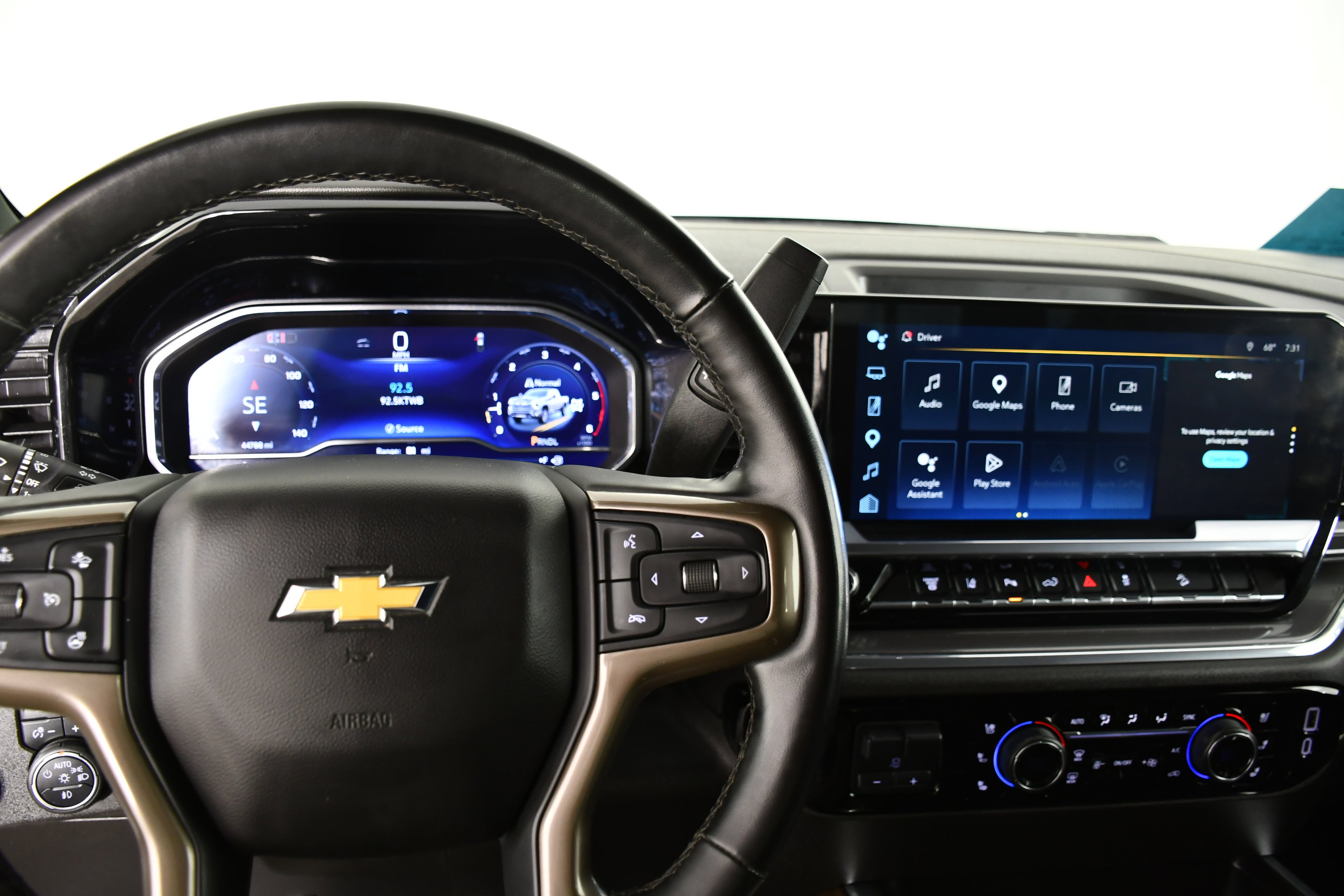 Used 2024 Chevrolet Silverado 3500 High Country w/ High Country Premium Package AWD/4WD image 19