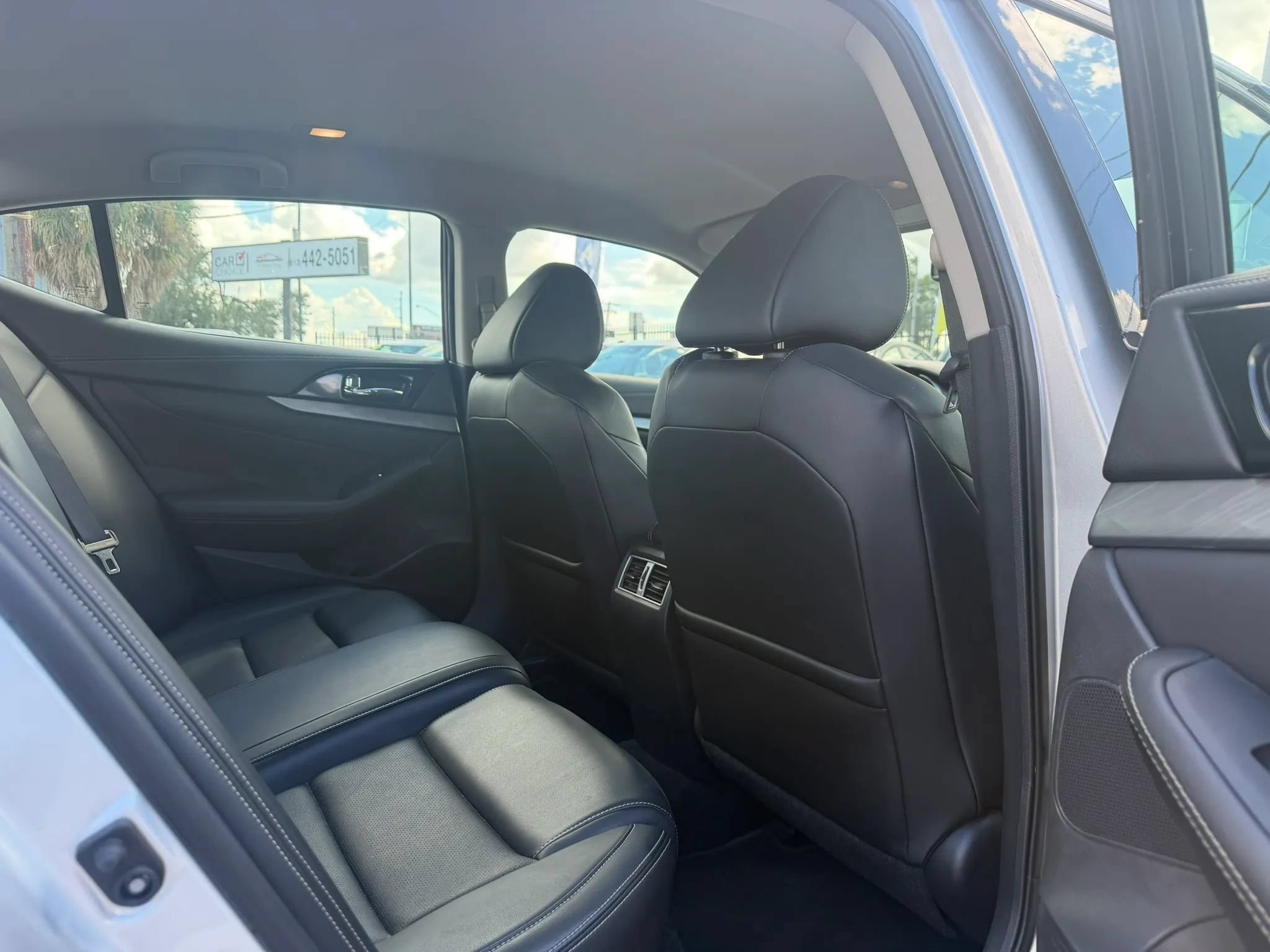 Used 2017 Nissan Maxima 3.5 SV FWD image 12