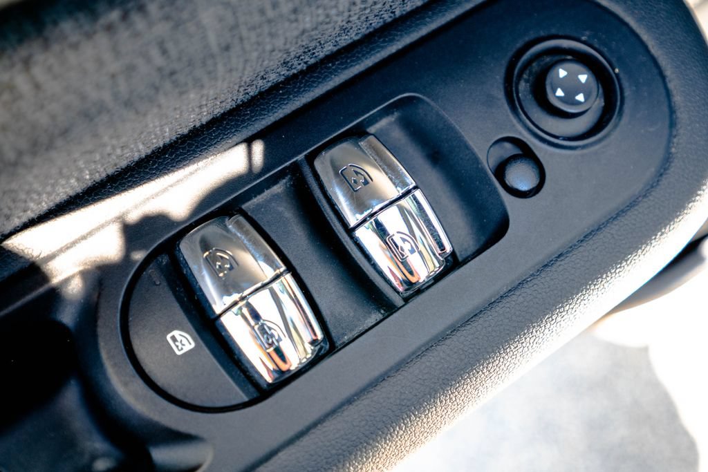 Used 2016 MINI Cooper Clubman FWD image 18