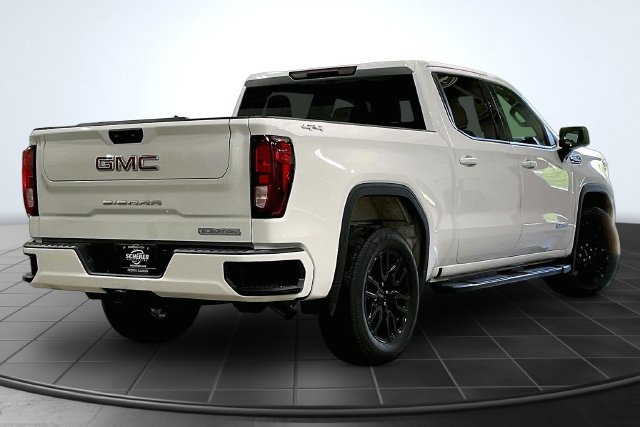 Used 2025 GMC Sierra 1500 Elevation AWD/4WD image 2