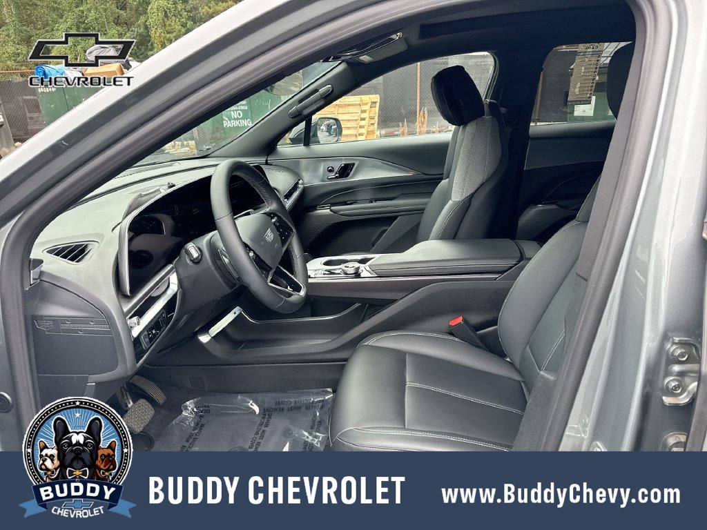 Used 2024 Cadillac Lyriq Tech RWD image 13