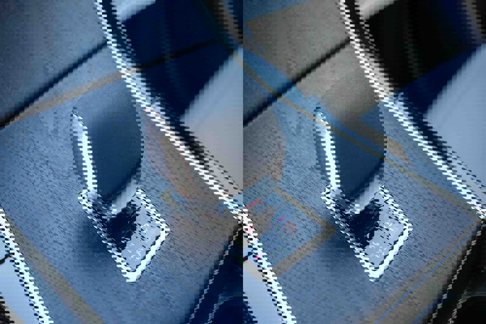 New 2026 Land Rover Range Rover Velar Dynamic SE image 17