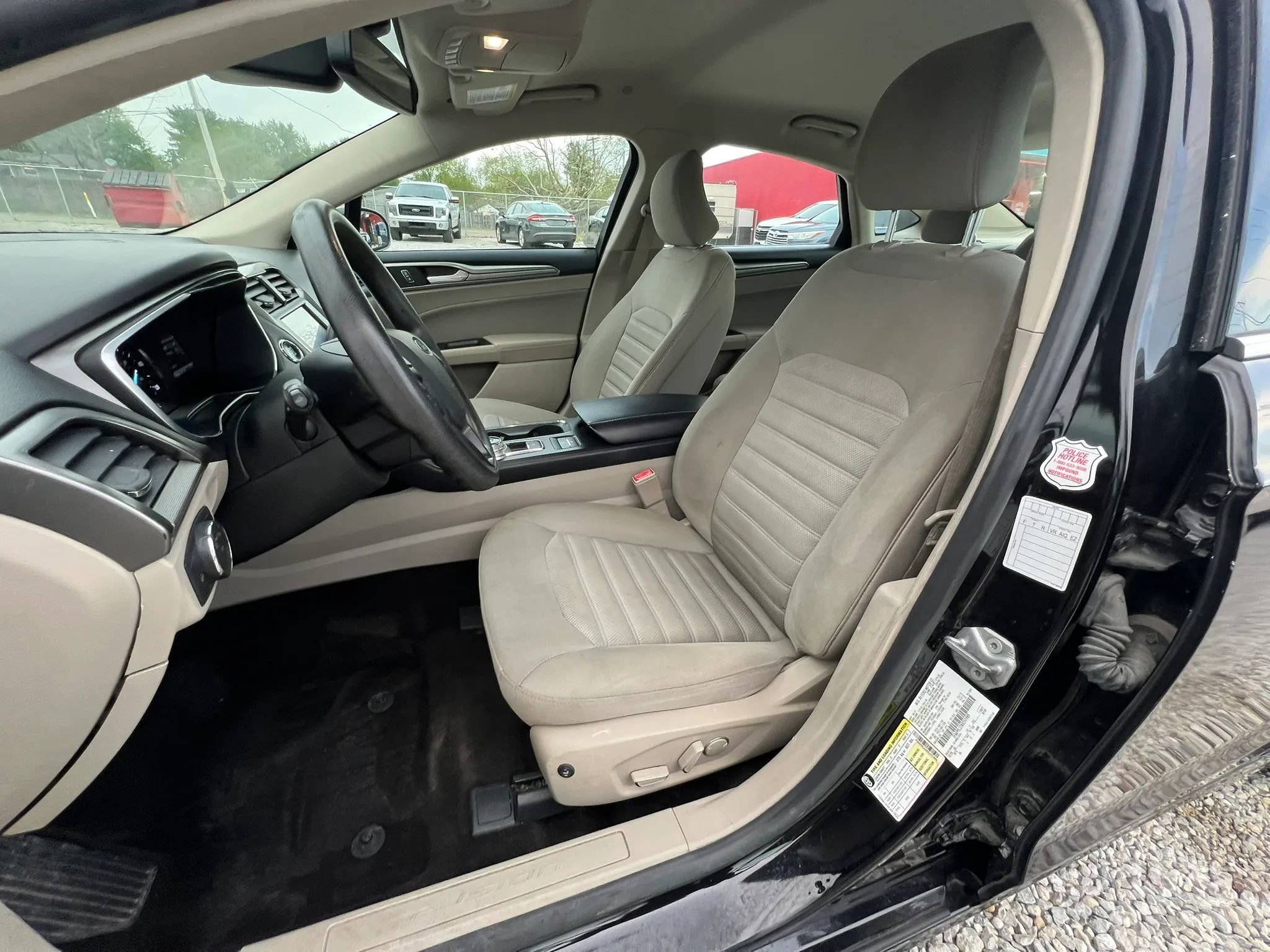 Used 2019 Ford Fusion SE image 11