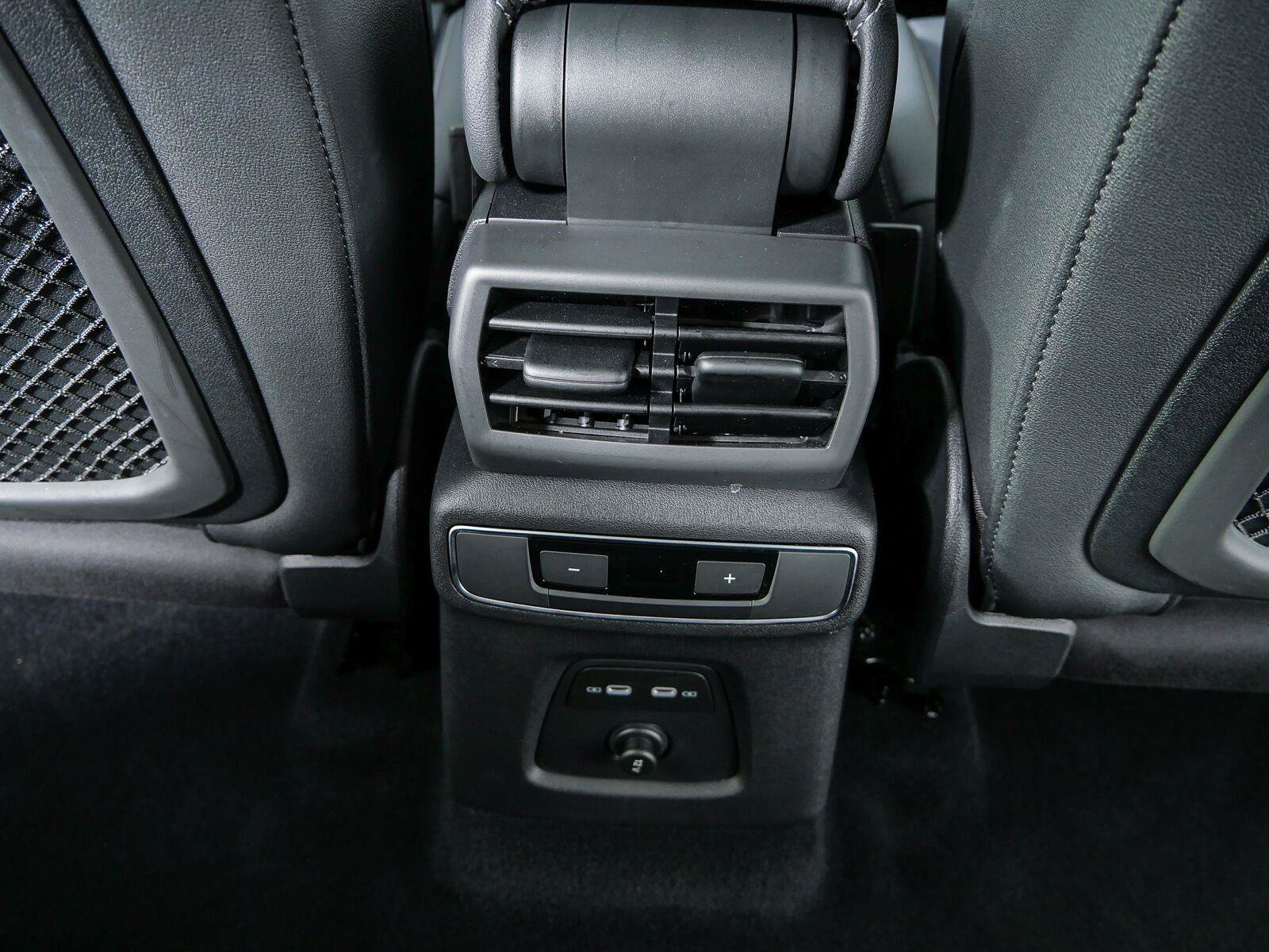 Used 2024 Audi Q4 e-tron Premium Plus w/ Premium Plus AWD/4WD image 20