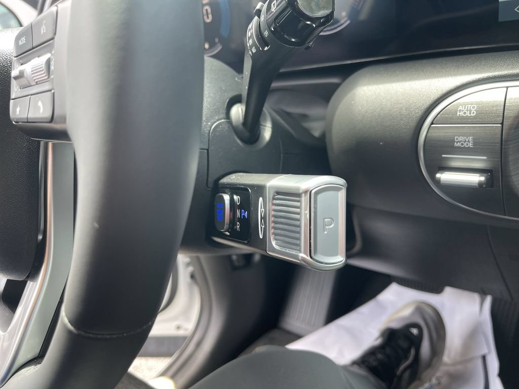 Used 2026 Hyundai Palisade SE FWD image 24
