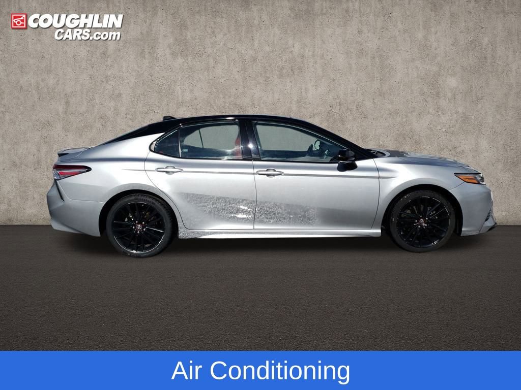 Used 2019 Toyota Camry XSE image 10