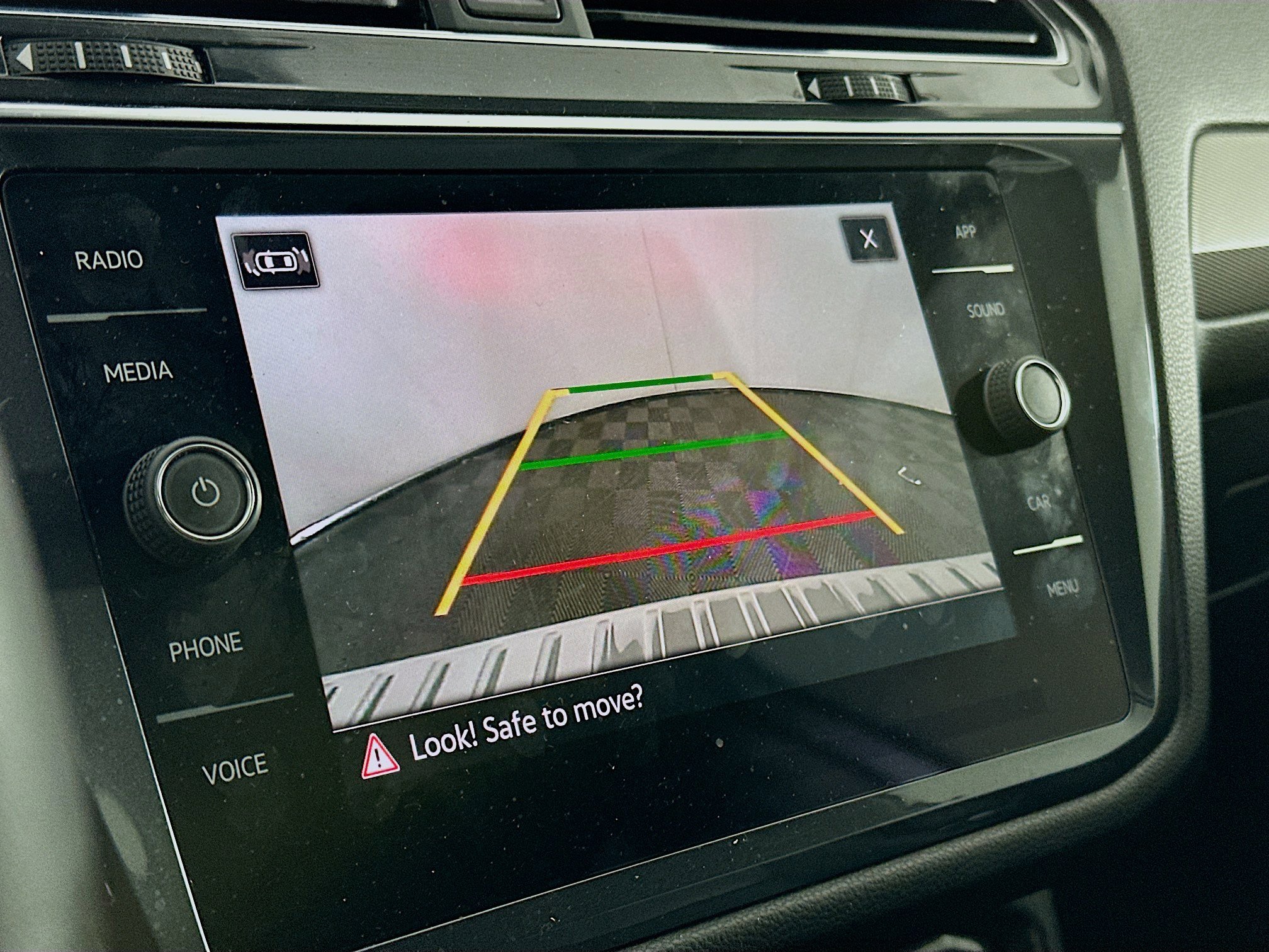 Used 2023 Volkswagen Tiguan SE image 21