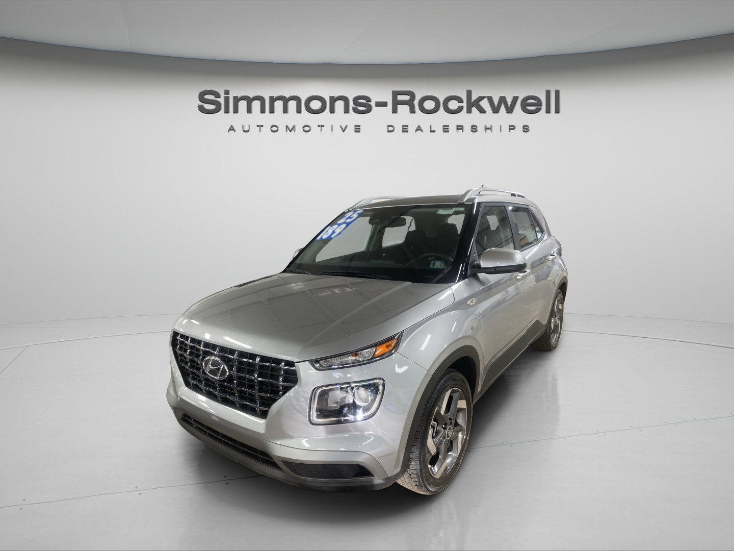 Used 2025 Hyundai Venue SEL FWD image 1