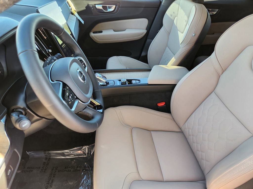 New 2026 Volvo XC60 B5 Plus w/ Protection Package Premier image 5