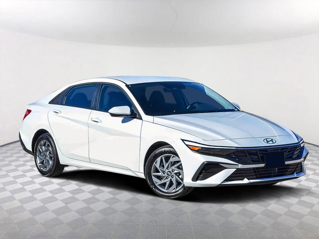 New 2026 Hyundai Elantra Blue image 3
