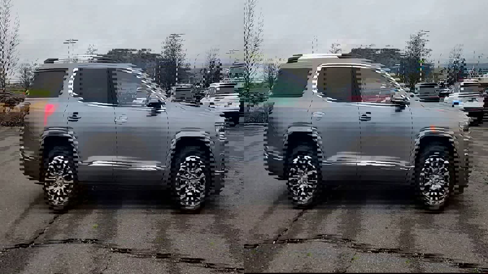 Used 2021 GMC Acadia Denali w/ Denali Technology Package image 9