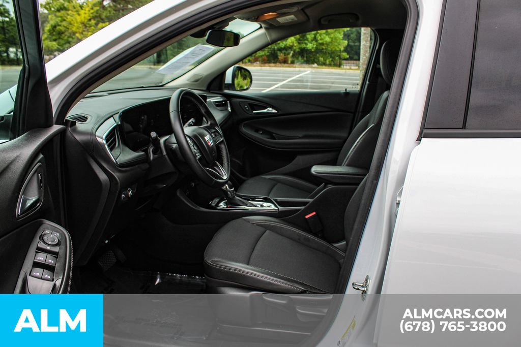 Used 2025 Buick Encore GX Preferred FWD image 17
