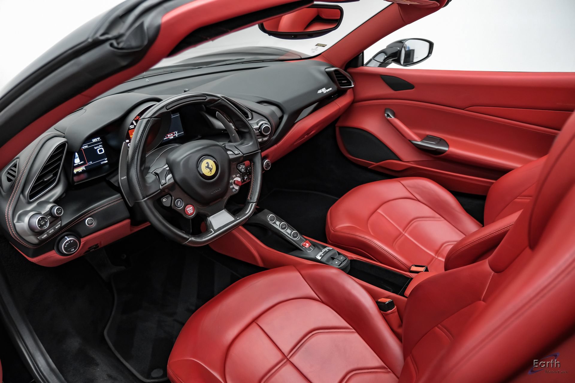 Used 2018 Ferrari 488 Spider RWD image 3