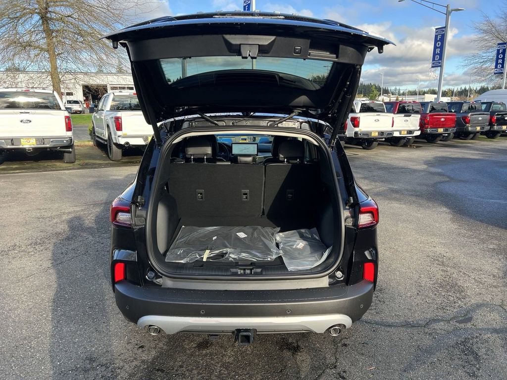 New 2025 Ford Escape SE w/ PHEV Premium Package image 33