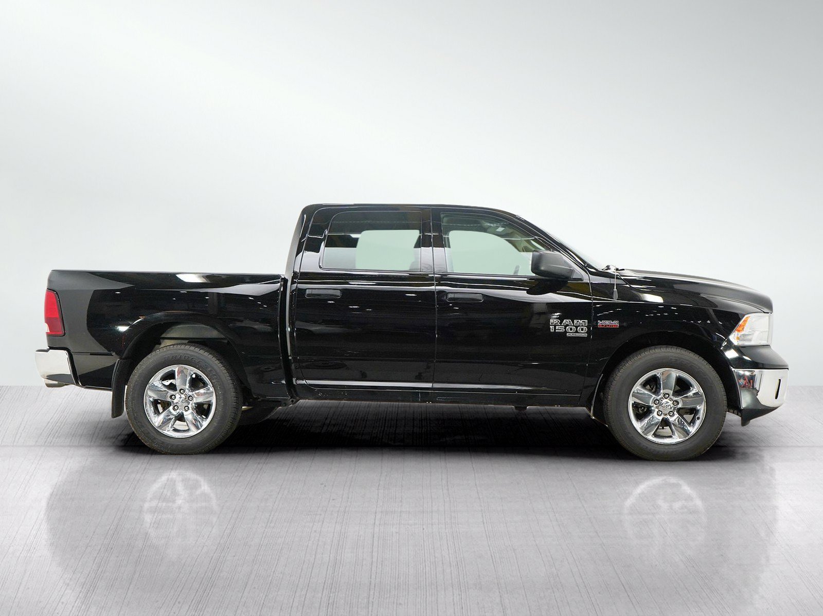 Used 2019 RAM 1500 Tradesman w/ SXT Plus Group AWD/4WD image 6
