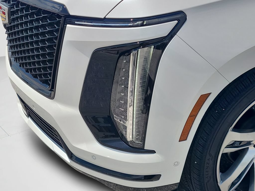 Used 2025 Cadillac Escalade Sport Platinum w/ LPO, Floor Liner Package AWD/4WD image 9