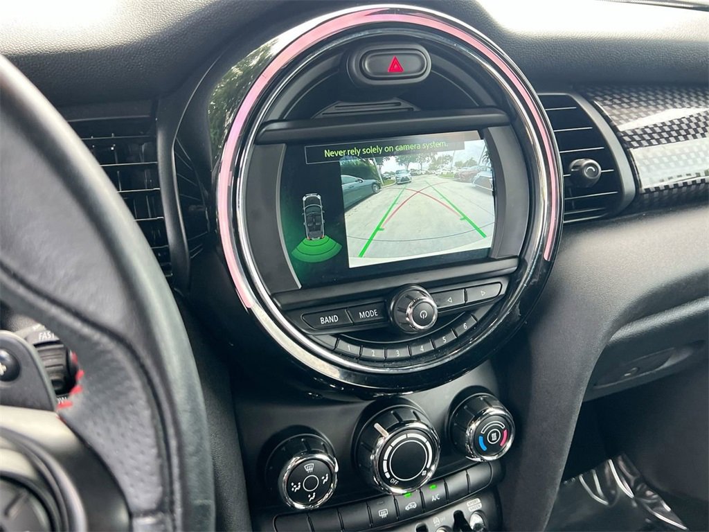 Used 2019 MINI Cooper S w/ Signature Upholstery Package image 16