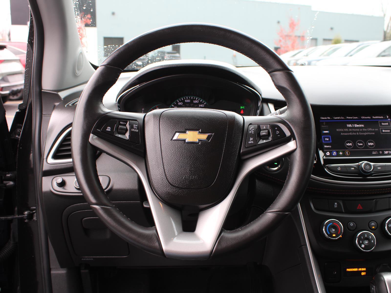 Used 2022 Chevrolet Trax LT w/ Premium Seat Package image 10