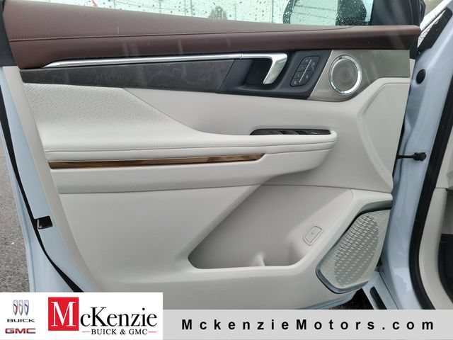 New 2026 Buick Enclave Avenir w/ Super Cruise Package FWD image 9