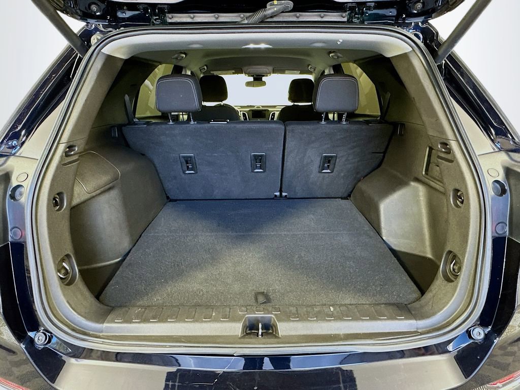 Used 2021 Chevrolet Equinox LT w/ Driver Convenience Package image 25